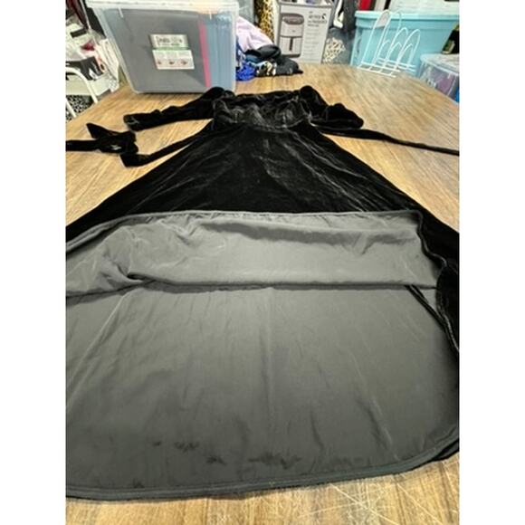 NWT!! RHODE "LAINEY" DRESS ,Black,Goth,Halloween, Velvet, Wrap, - Picture 15 of 16